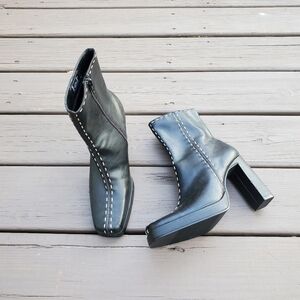 Vintage 90s y2k Bratz Black Vegan Leather Chunky Heel Square Toe Spilt Seam Boot
